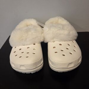 CROCS Slippers with Cream Faux Fur